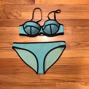 Triangl Bikini